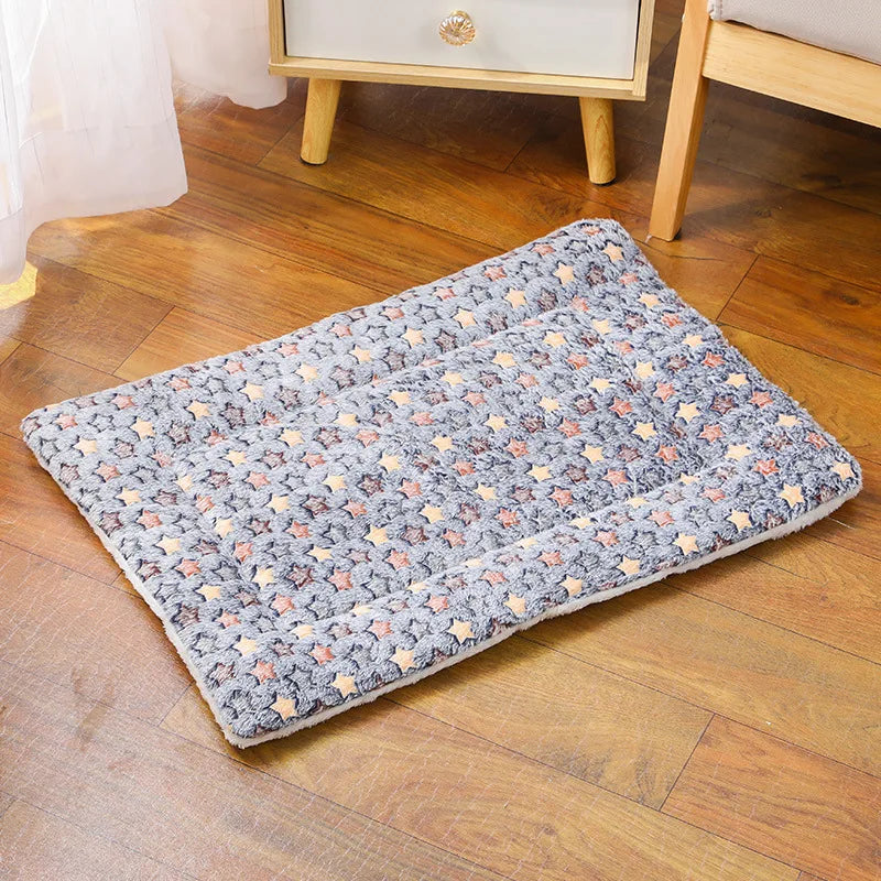 Cozy Winter Pet Bed 🐾❄️
