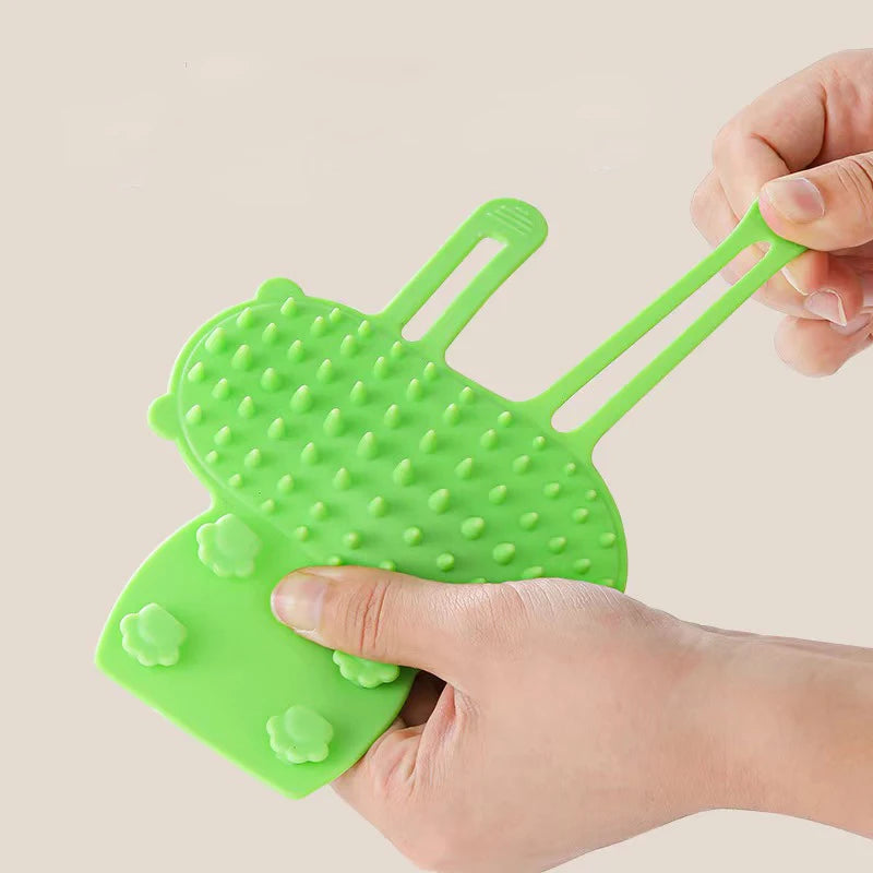 Self-Cleaning Cat Grooming & Scratching Comb 🐱✨